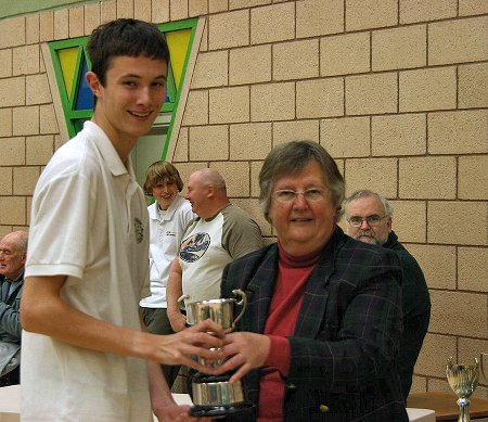Michael receiving the trophy from the GNAS Vice President, Pam Tonkin